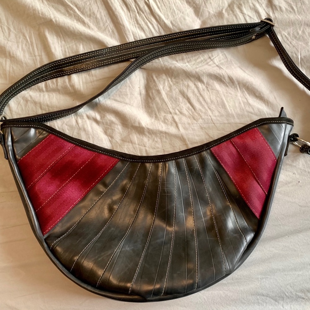 Ressac recycled bicycle inner tube purse